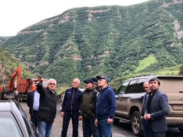 Представители Минтранса и Минэкономразвития Дагестана посетили Агульский район
