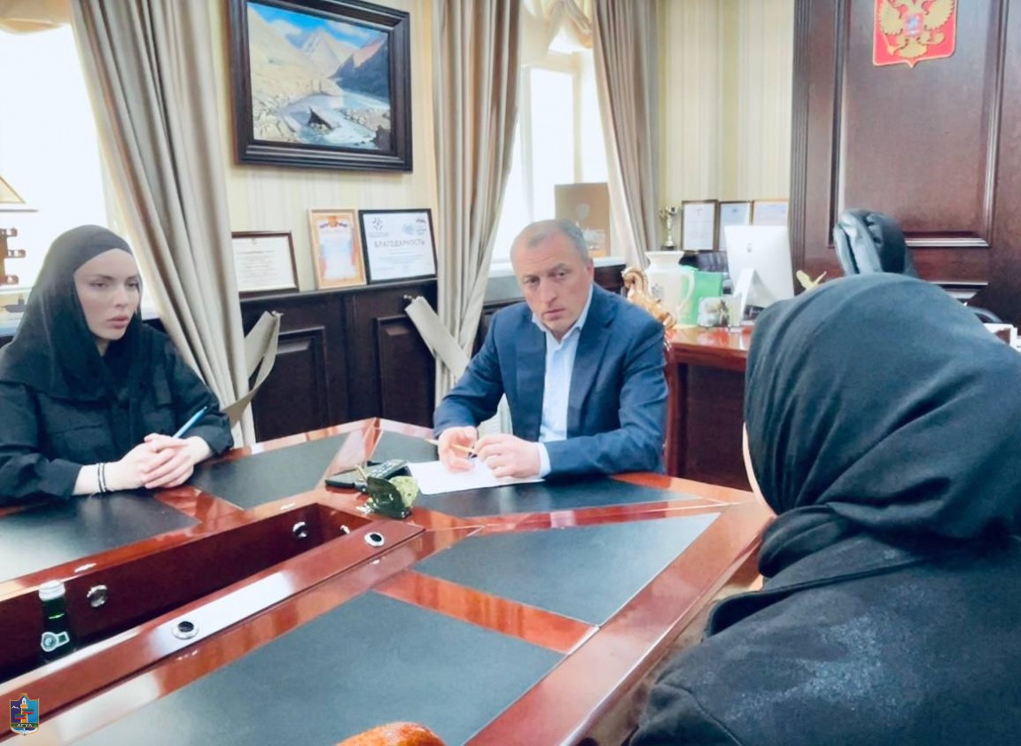 Глава МО "Агульский район" Закир Каидов провел очередной прием граждан.