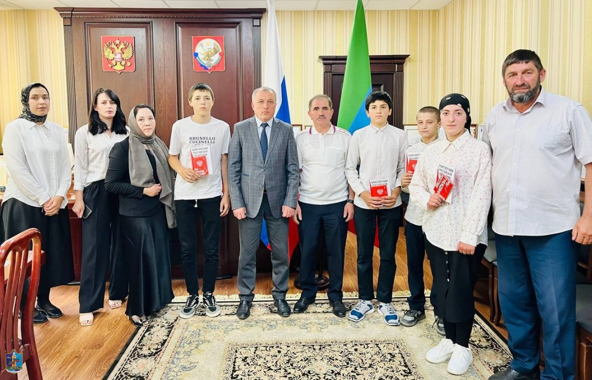 Традиционное вручение паспортов