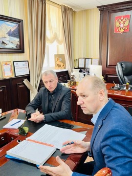 В администрации муниципалитета прошло совещание с главами сельских поселений при участии главного жи